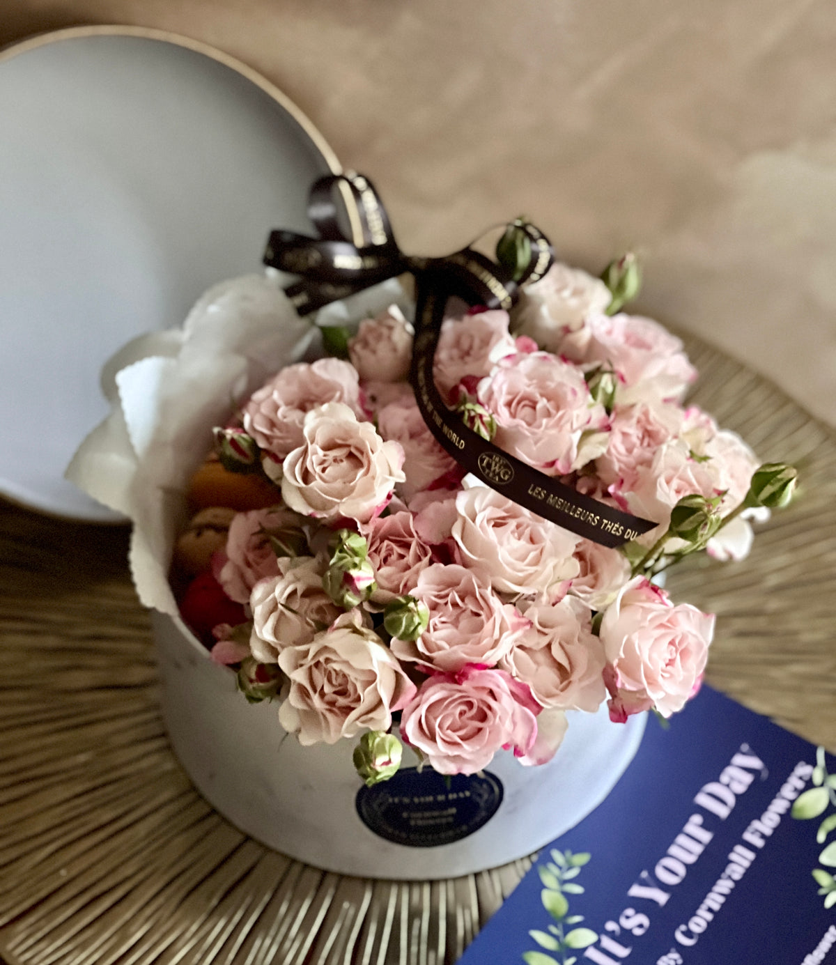 Macaron Flower Box